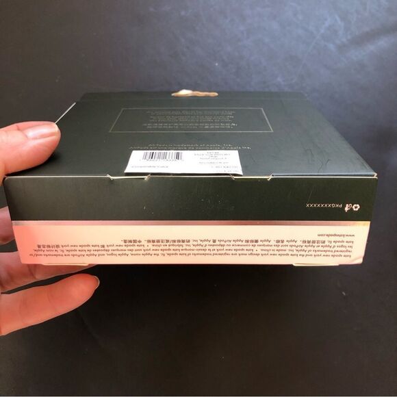 NWT Kate Spade New York AirPods 3rd Generation with Clip - Picture 6 of 8